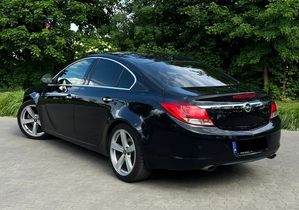 Opel Insignia cena 30700 przebieg: 180000, rok produkcji 2009 z Zwoleń małe 232